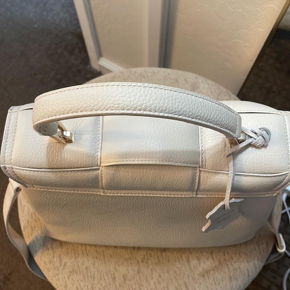 Beautiful brand new (never been used) Isabel Bernard bag - Picture 8 of 14